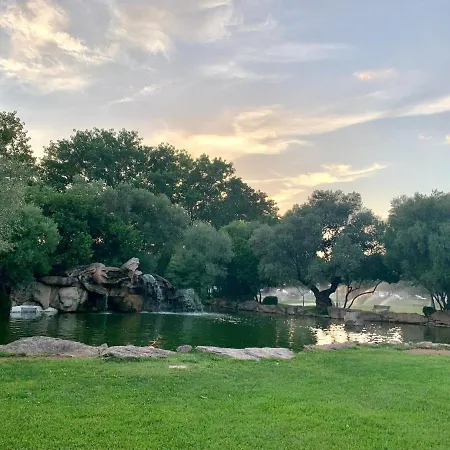 Noemi Central Park- Iun R2708